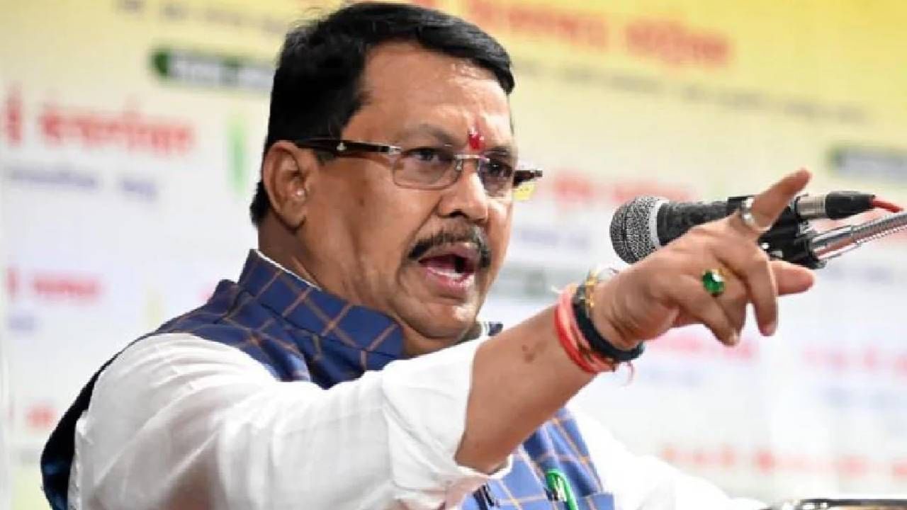 Vijay Vadettiwar : 'रस्त्यावरचा सडकछाप.... त्यांच्या अकलेचे दिवाळे निघाले', विजय वडेट्टीवार भाजप नेत्यावर भडकले
