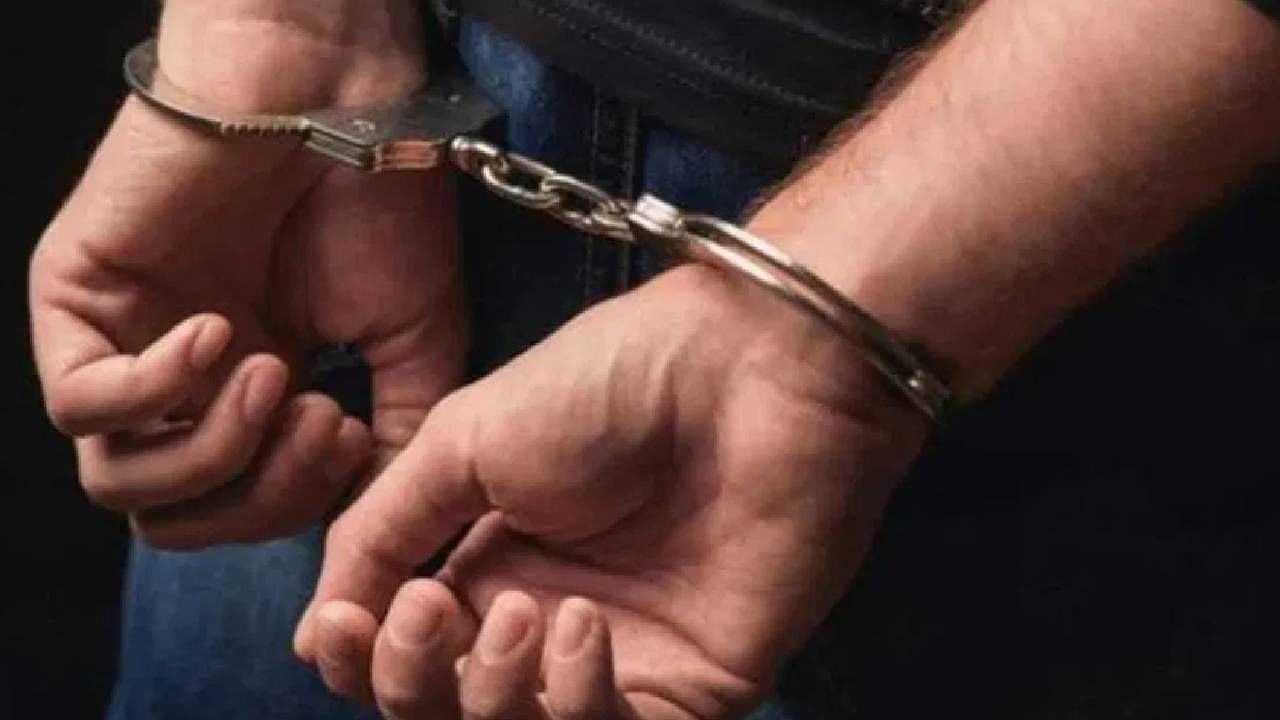 दिल्लीमध्ये मार्च महिन्यात हादरवून टाकणारं हत्याकांड घडलं होतं. एका महिलेची हत्या करून तिला दादरीमध्ये गुंडाळून नाल्यात फेकून देण्यात आलं होतं. 