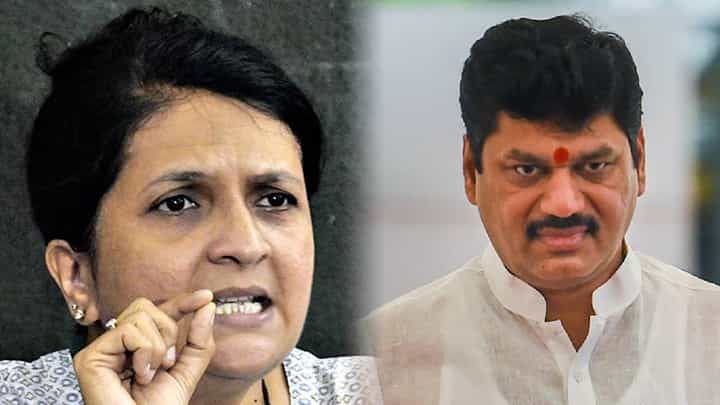 Anjali Damania : 'धनंजय मुंडे माझ्या घरी आले, मी पंकजा मुंडेंविरोधात...', अंजली दमानियांचा मोठा गौप्यस्फोट Anjali Damania : 'धनंजय मुंडे माझ्या घरी आले, मी पंकजा मुंडेंविरोधात...', अंजली दमानियांचा मोठा गौप्यस्फोट
