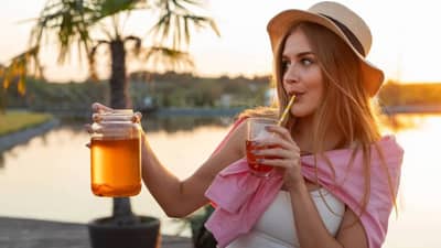 उन्हाळ्यात शरीराला डिटॉक्स करण्यासाठी प्या हे खास पेय