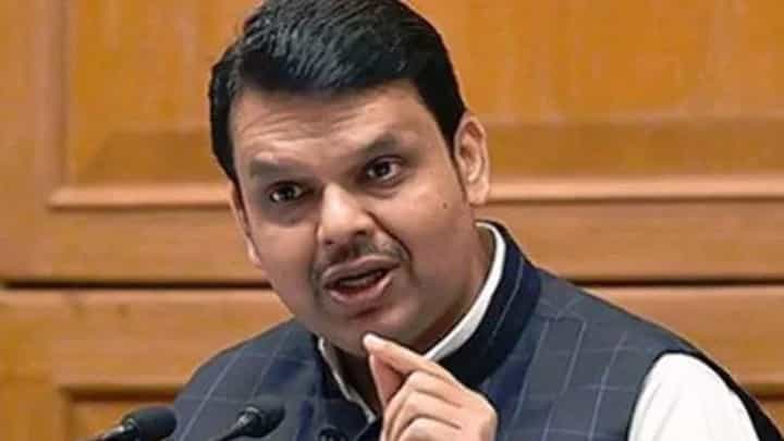 Devendra Fadnavis : 'शरद पवारांनी पहलमागमध्ये मृत्यू झालेल्यांच्या नातेवाईकांकडून घटना ऐकावी, मग...', फडणवीस काय म्हणाले? Devendra Fadnavis : 'शरद पवारांनी पहलमागमध्ये मृत्यू झालेल्यांच्या नातेवाईकांकडून घटना ऐकावी, मग...', फडणवीस काय म्हणाले?