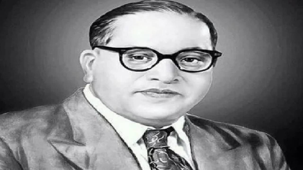 लोकशाही म्हणजे प्रजासत्ताक किंवा संसदीय सरकार नाही. लोकशाही म्हणजे सहजीवनाने राहण्याची एक पद्धत आहे, असे डॉ. बाबासाहेब आंबेडकर यांनी सांगितलेले आहे. 