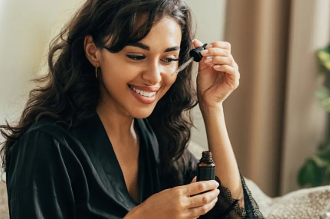 'ही' काळी गोष्ट पाण्यात भिजवून खा, वर्षानुवर्षे राहाल तरुण