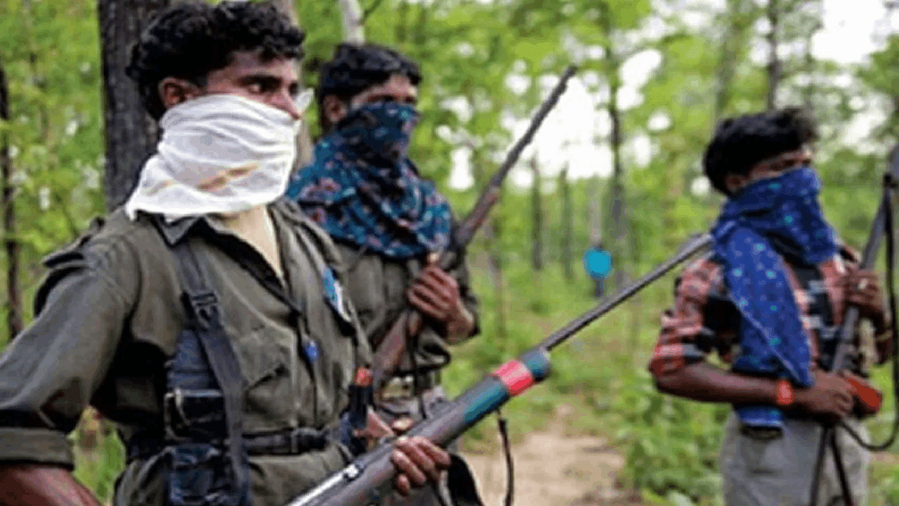 नक्षलवाद्यांकडून केंद्राला 'युद्ध' थांबवण्याचा प्रस्ताव; तब्बल 35 वर्षांनी गडचिरोलीत अखेर 'तो' क्षण येणार?