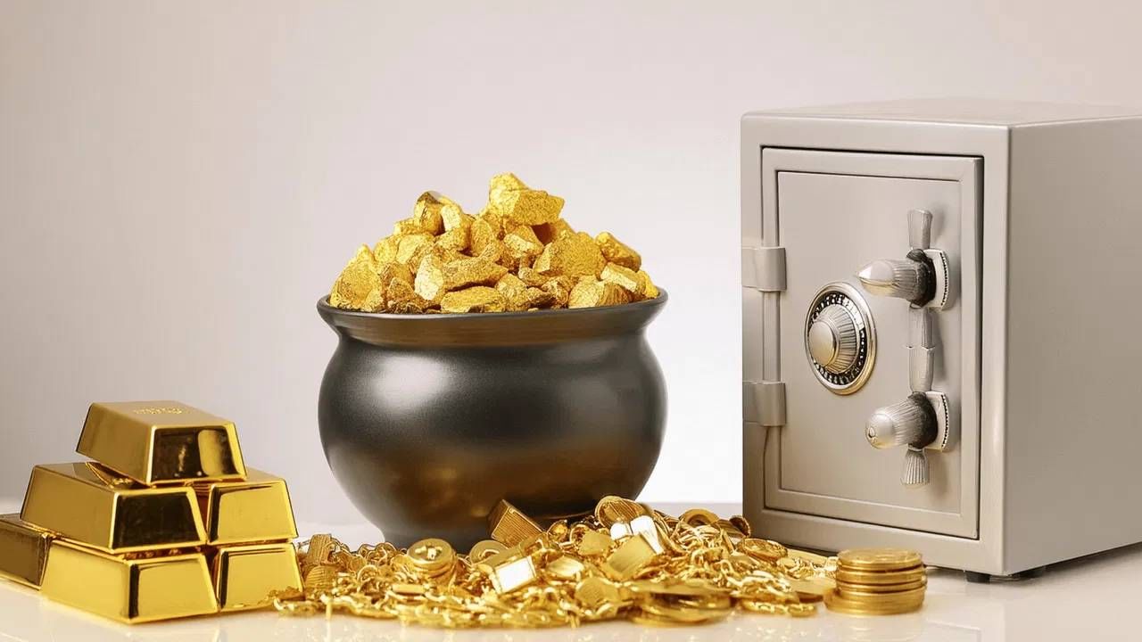 तुम्ही पैसे गुंतवण्यासाठी सोन्याचे दागिने केले तर भविष्यात तुम्हाला हाच दागिना मोडताना मेकिंग चार्जेस, ज्वेलरचे मार्जीन या गोष्टी समोर ठेवून परतावा दिला जातो. म्हणजेच तुम्हाला दागिन्यांत गुंतवणूक केल्यास 20 टक्क्यांपर्यत पटका बसू शकतो.  