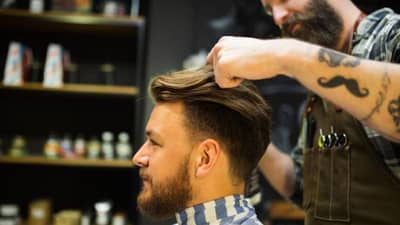 गर्लफ्रेंडपेक्षा हेअर स्टायलिस्टशी 75 टक्के पुरुष ‘वफादार’, ‘हा’ सर्व्हे एकदा वाचाच