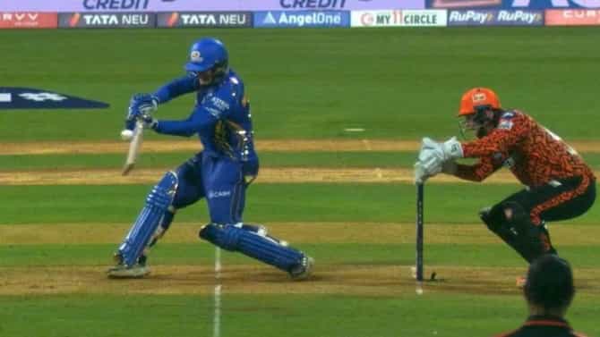 IPL 2025, MI vs SRH : मुंबई-हैदराबाद मॅचमध्ये मोठ्ठं ब्लंडर... आऊट झालेला बॅट्समन परत का आला ?