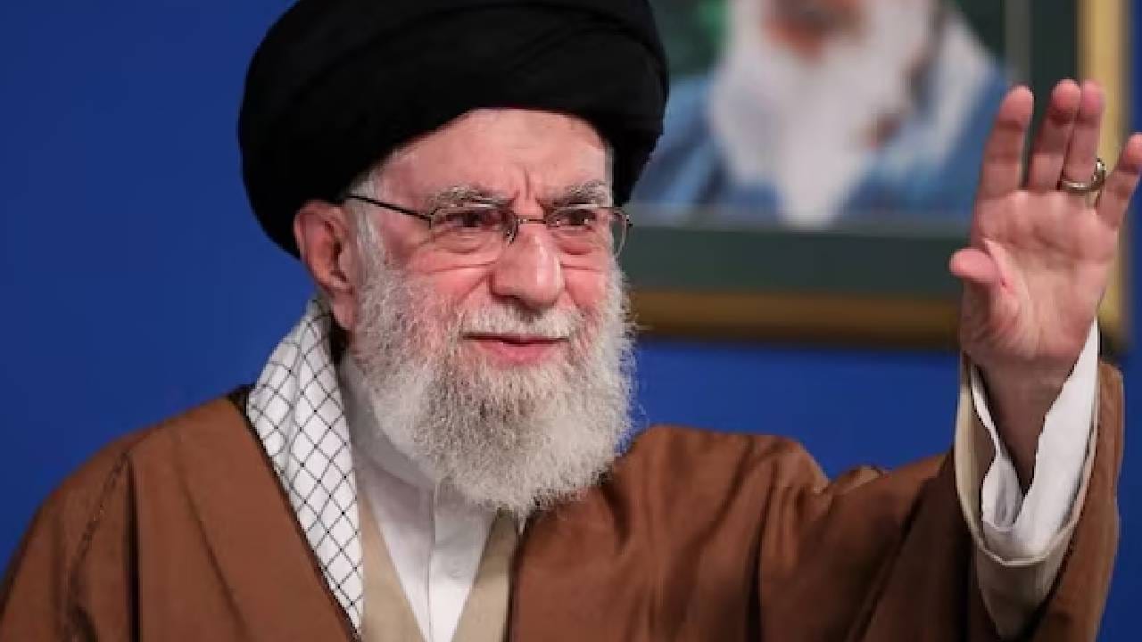 इराणला अमेरिकेची कोंडी करायचीये का? ‘ब्रिक्स’मध्ये सामील होण्याच्या इच्छेमागे कोणता डाव? इराणला अमेरिकेची कोंडी करायचीये का? ‘ब्रिक्स’मध्ये सामील होण्याच्या इच्छेमागे कोणता डाव?