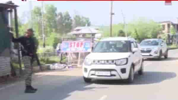 Infiltration at LOC Baramulla : पहलगाम घटनेनंतर काही तासातच बारामुल्लात दहशतवाद्यांकडून घुसखोरीचा प्रयत्न