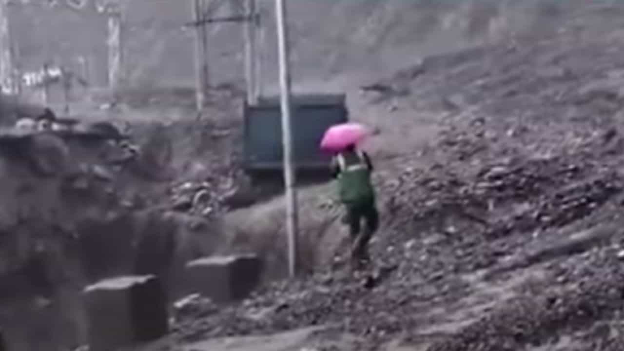 Jammu-Kashmir : जम्मू-काश्मीरमध्ये मुसळधार पाऊस आणि भूस्खलन; तिघांचा मृत्यू