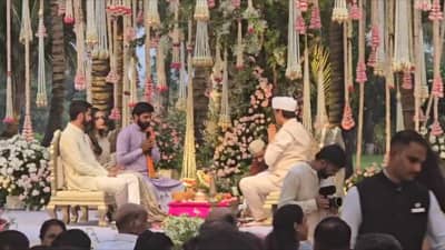 Jay Pawar Engagement : शरद पवारांच्या आशीर्वादानं अजितदादांच्या लाडक्या लेकांचा साखरपुडा संपन्न अन् पवार कुटुंब एकत्र