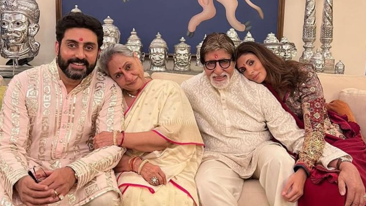 त्यावर करणने जया बच्चन यांना नेमका कशाबद्दल त्रास होतो असे विचारले. त्यावर श्वेताने “तिला क्लॉस्ट्रोफोबिक आहे, तिला गुदमरल्यासारखे वाटते. पापाराझी तिच्यापासून खूप लांब अंतरावर उभे असतील तरीही तिला तसे होते, असे सांगितले.