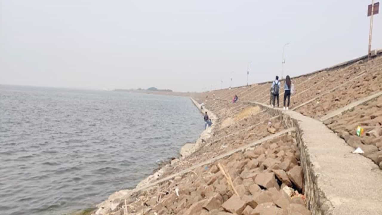 Jayakwadi Dam : उपसा होणाऱ्या पाण्याच्या सहापट पाण्याचं बाष्पीभवन; जायकवाडीच्या साठयात झपाट्याने घट