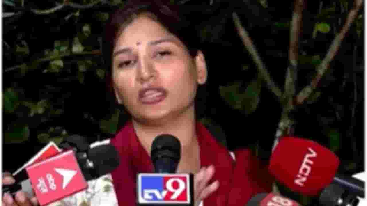 Karuna Sharma : .. तेव्हा माझा मोठा विजय होईल, मुंडेंची याचिका फेटाळल्यावर करुणा शर्मांची प्रतिक्रिया