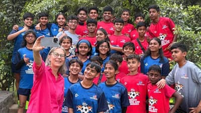 Indian Tigers and Tigresses: ऑस्ट्रेलियात ट्रेनिंग पूर्ण करुन भारतात परतले 28 युवा फुटबॉलर, ऑस्ट्रियन राजदूत कॅथरीना वीसर यांनी केलं स्वागत