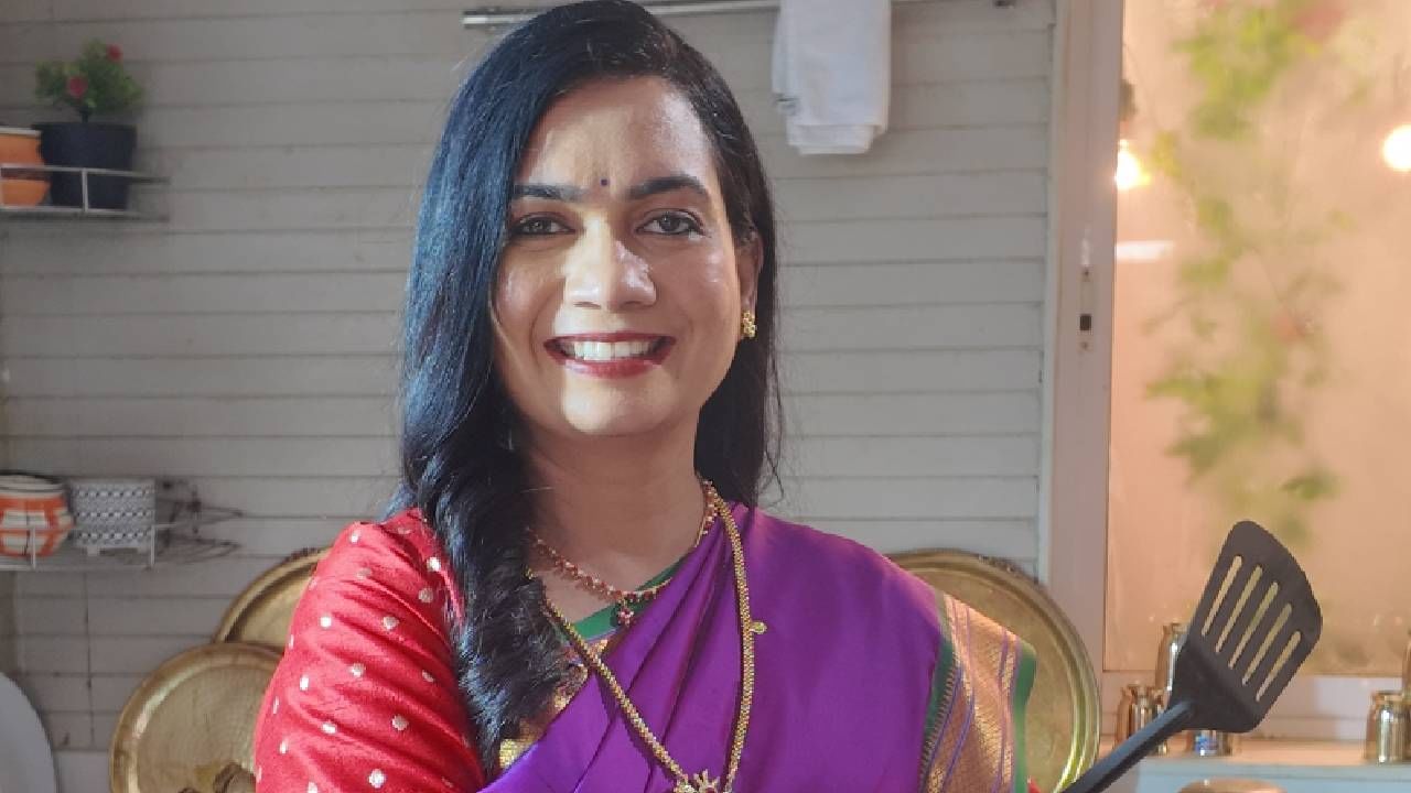 सोनी मराठी वाहिनीवर एक नवाकोरा कार्यक्रम प्रेक्षकांच्या भेटीला येणार आहे. 'आज काय बनवू या? - मधुरा स्पेशल' असं या कार्यक्रमाचं नाव असून या कार्यक्रमातून मधुरा बाचल प्रेक्षकांच्या भेटीला येणार आहे.