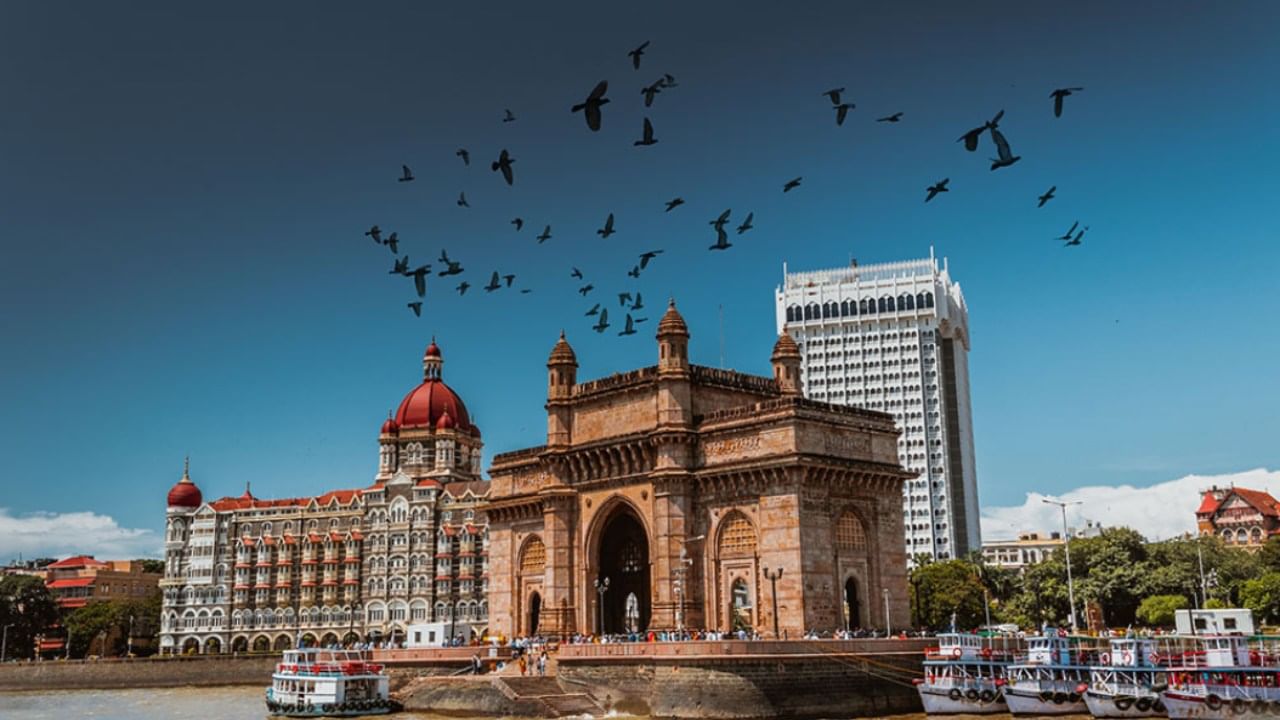 मुंबईजवळ असलेल्या या हिल स्टेशन्सवर तुम्हाला ट्रेकिंग आणि विविध ॲक्टिव्हिटीजचा आनंद घेता येतो. तसेच जर तुम्हाला फोटोग्राफी करण्याची हौस असेल तर तुमच्यासाठी ही ठिकाणे एकदम बेस्ट आहेत.