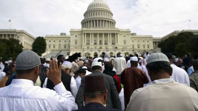 अमेरिकेत येत्या १५ वर्षांत मुस्लीमांची भाऊगर्दी, ख्रिश्चनांची लोकसंख्या कमी होणार? धक्कादायक अहवाल