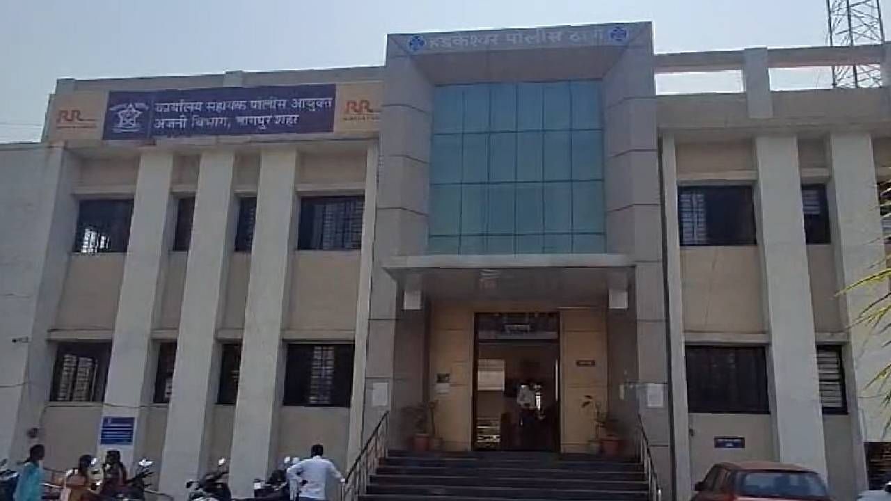 त्याला रुग्णालयात दाखल केले मात्र चार दिवसांनी त्याचा मृत्यू झाला. तक्रार होताच प्रकरणाचा पोलिसांनी तपास सुरू केला. या तपासात वेदांतचा मृत्यू जहर पिल्याने झाल्याचं समोर आलं. पोलिसांनी घरच्यांची विचारपूस केली आणि माहिती घेऊन त्याच्या मित्राची चौकशी केली असता सगळा प्रकार समोर आला.