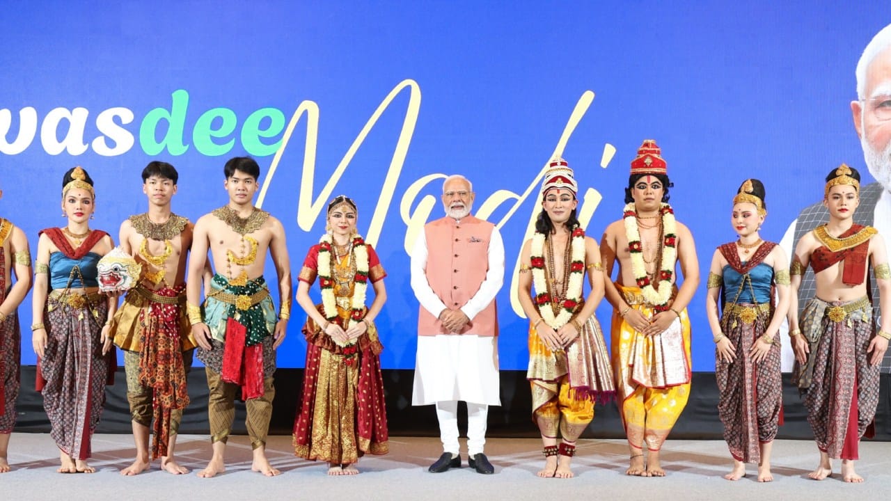 या कार्यक्रमादरम्यान थायलंडमधील विद्यार्थ्यांनी भरतनाट्यम आणि थायलंडच्या पारंपरिक 'खोन' नृत्याचे मिश्रण करून 'रामकियेन' कथेवर आधारित एक विशेष सादरीकरण केले.