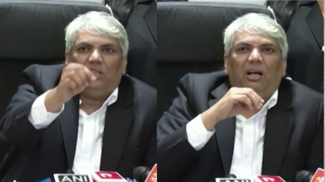 Adv. Nilesh Ojha : वकील निलेश ओझा यांना कोर्टाने फटकारलं