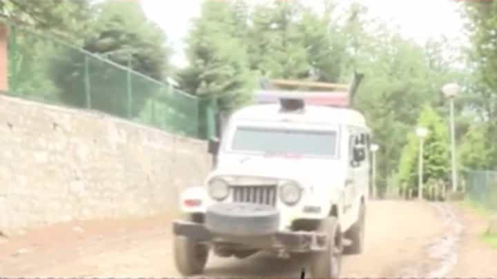 Pahalgam Attack Update : पहलगामच्या घटनास्थळावर सैन्यदलाच्या अधिकाऱ्यांकडून रिक्रिएशन? Pahalgam Attack Update : पहलगामच्या घटनास्थळावर सैन्यदलाच्या अधिकाऱ्यांकडून रिक्रिएशन?