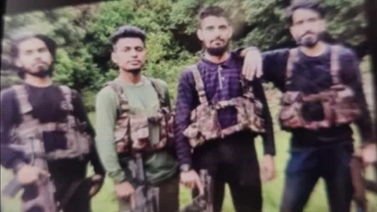 Pahalgam Terror Attack Photos : निष्पाप भारतीयांचा जीव घेणाऱ्या चार नराधमांचा फोटो आला समोर