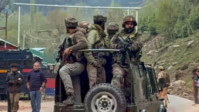 पहलगाम हल्ल्यानंतर काश्मीर बंदची हाक, तर कोकण किनारपट्टीवर अलर्ट; पुण्यात नाकाबंदी