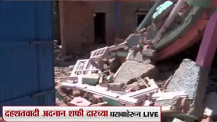 Pahalgam Terror Attack : दहशतवाद्यांना सैन्याचा दणका! 9 दहशतवाद्यांची घरं उद्ध्वस्त Pahalgam Terror Attack : दहशतवाद्यांना सैन्याचा दणका! 9 दहशतवाद्यांची घरं उद्ध्वस्त