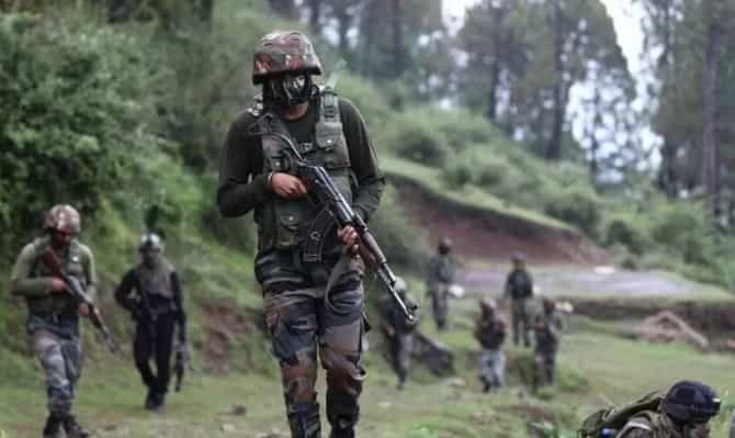 काश्मिरात पुन्हा अतिरेकी हल्ल्याचा अलर्ट, लष्कर-ए-तैयबाच्या निशाण्यावर पुन्हा पर्यटन स्थळं