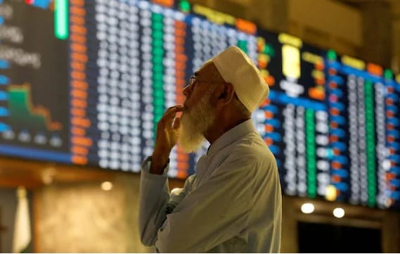 युद्धापूर्वीच पाकिस्तान उद्ध्वस्त, पाकमध्ये सर्वात मोठा आर्थिक भूकंप