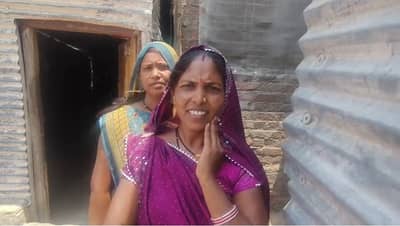 पंढरपुरात स्वच्छतेचं काम करणाऱ्या महिलेला पांडुरंग पावला; 21 लाखांची लॉटरी लागली