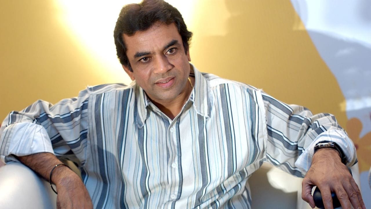 जेव्हा वीरू देवगन यांना कळले की परेश रावल इथे दाखल आहेत, तेव्हा ते भेटायला गेले. परेश यांच्या मते, त्यानंतर अजय यांच्या वडिलांनी त्यांना असा सल्ला दिला, ज्यामुळे त्यांचा मोडलेला पाय लवकर बरा झाला.