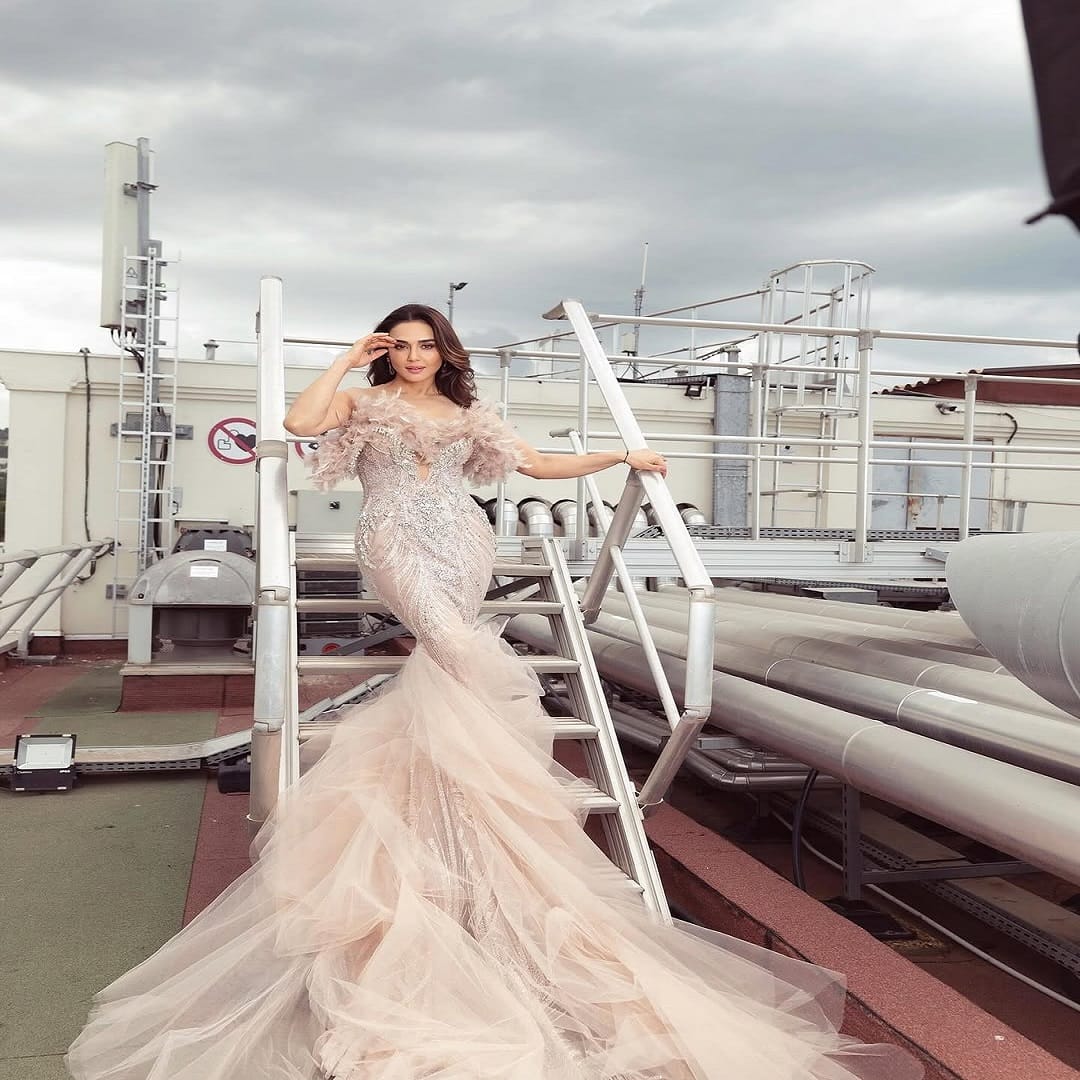 अभिनेत्री प्रिती झिंटा आता बॉलिवूडमध्ये सक्रिय नसली तरी सोशल मीडियावर कायम सक्रिय असते. आता देखील अभिनेत्री सोशल मीडियावरील फोटोंमुळे चर्चेत आली आहे.