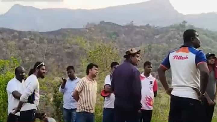 उन्हाळ्यात ट्रेकला जाताय तर थोडं थांबा, भर उन्हात ट्रेकला जाणं तरूणांच्या आलं अंगाशी, घडलं काय? उन्हाळ्यात ट्रेकला जाताय तर थोडं थांबा, भर उन्हात ट्रेकला जाणं तरूणांच्या आलं अंगाशी, घडलं काय?