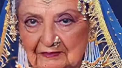 खरंच रेखा इतक्या वृद्ध दिसतात? काही फोटो पाहिल्यानंतर व्हाल अवाक्