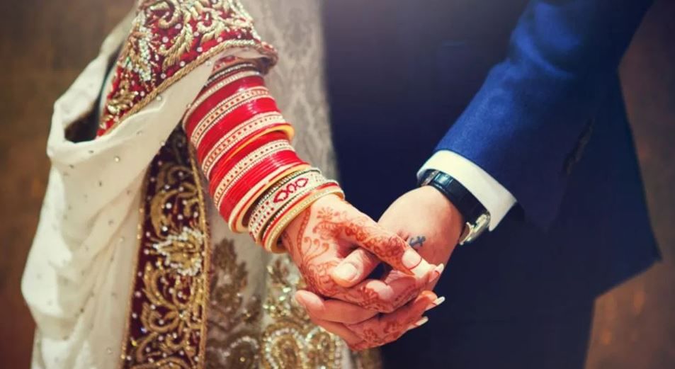  मात्र याच प्रथेच्या आडून अल्पवयीन मुलींचे शोषण होते. या अमानवीय परंपरेमुळे अल्पवयीन मुलींवर अत्याचार केले जातात. त्यामुळे या प्रथेला विरोधही होतो. 