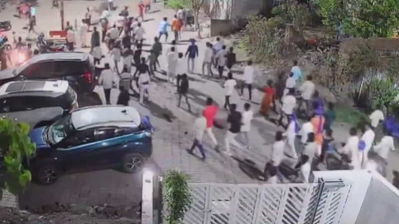 Sambhajinagar News : संभाजीनगरमध्ये मध्यरात्री 2 गटात राडा
