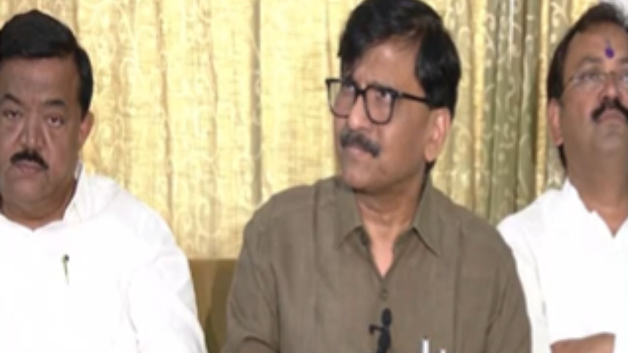 Sanjay Raut : प्रफुल पटेल भाजपसोबत गेल्यावर लगेच दाऊदची संपत्ती मुक्त केली; संजय राऊतांची टीका Sanjay Raut : प्रफुल पटेल भाजपसोबत गेल्यावर लगेच दाऊदची संपत्ती मुक्त केली; संजय राऊतांची टीका