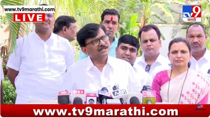 Sanjay Raut : राणेंनी शिवसेना सोडल्यावर गद्दार हा शब्द बाळासाहेबांनीच आणला; राऊतांनी सत्ताधाऱ्यांना फटकारले Sanjay Raut : राणेंनी शिवसेना सोडल्यावर गद्दार हा शब्द बाळासाहेबांनीच आणला; राऊतांनी सत्ताधाऱ्यांना फटकारले