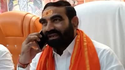 आमदार संतोष बांगर पुन्हा वादात, माझ्या कार्यकर्त्यांना VIP दर्शन द्या, मंदिर समितीवर पत्राद्वारे दबाव