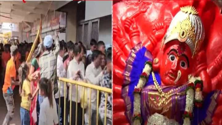 Nashik : वणीच्या सप्तश्रृंगी गडावर भविकांची चेंगराचेंगरी? बघा भाविकांची ढकलाढकली, नेमकं काय घडलं? Nashik : वणीच्या सप्तश्रृंगी गडावर भविकांची चेंगराचेंगरी? बघा भाविकांची ढकलाढकली, नेमकं काय घडलं?
