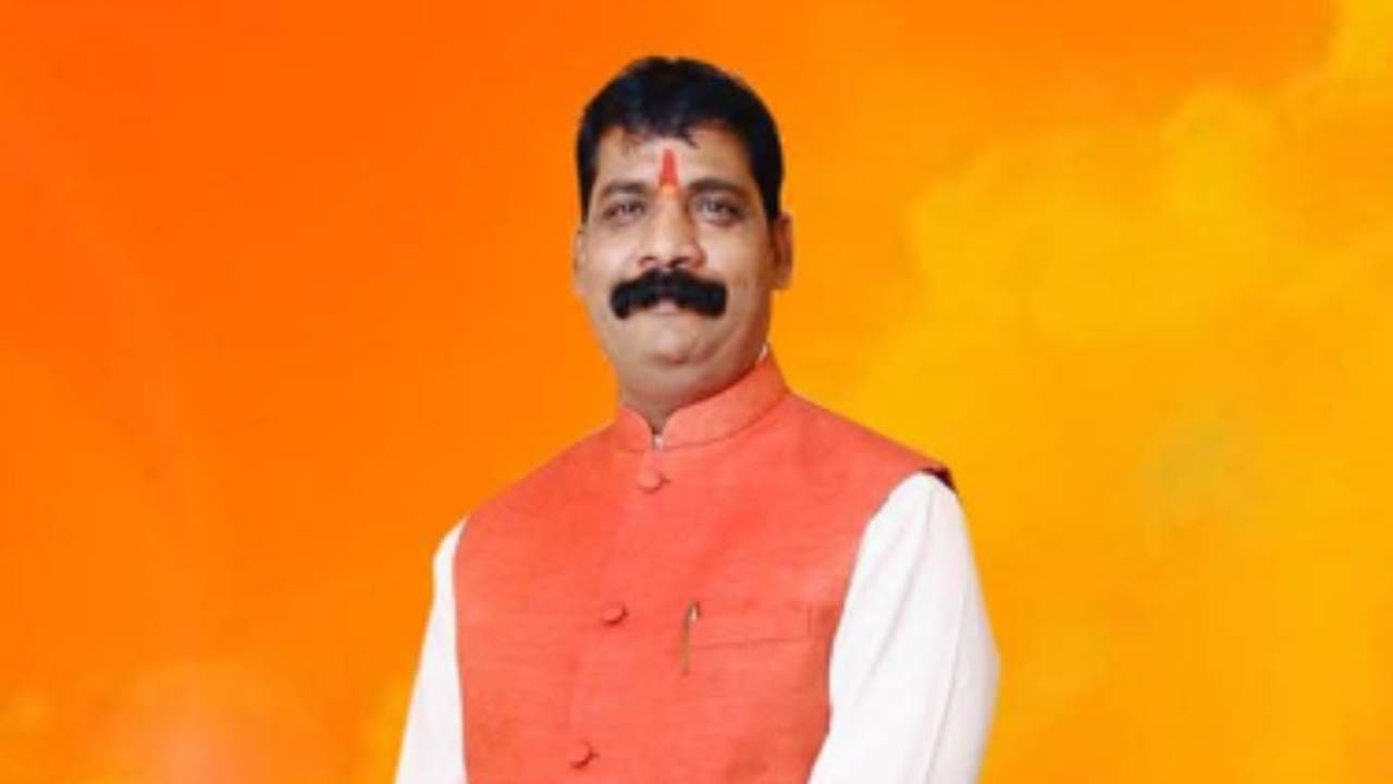  चौकशीत कांजुर पोलिसांनी अनंत पाताडे याच्या विरोधात पॉक्सको कलमा अंतर्गत गुन्हा दाखल केला असल्याची माहिती दिली..