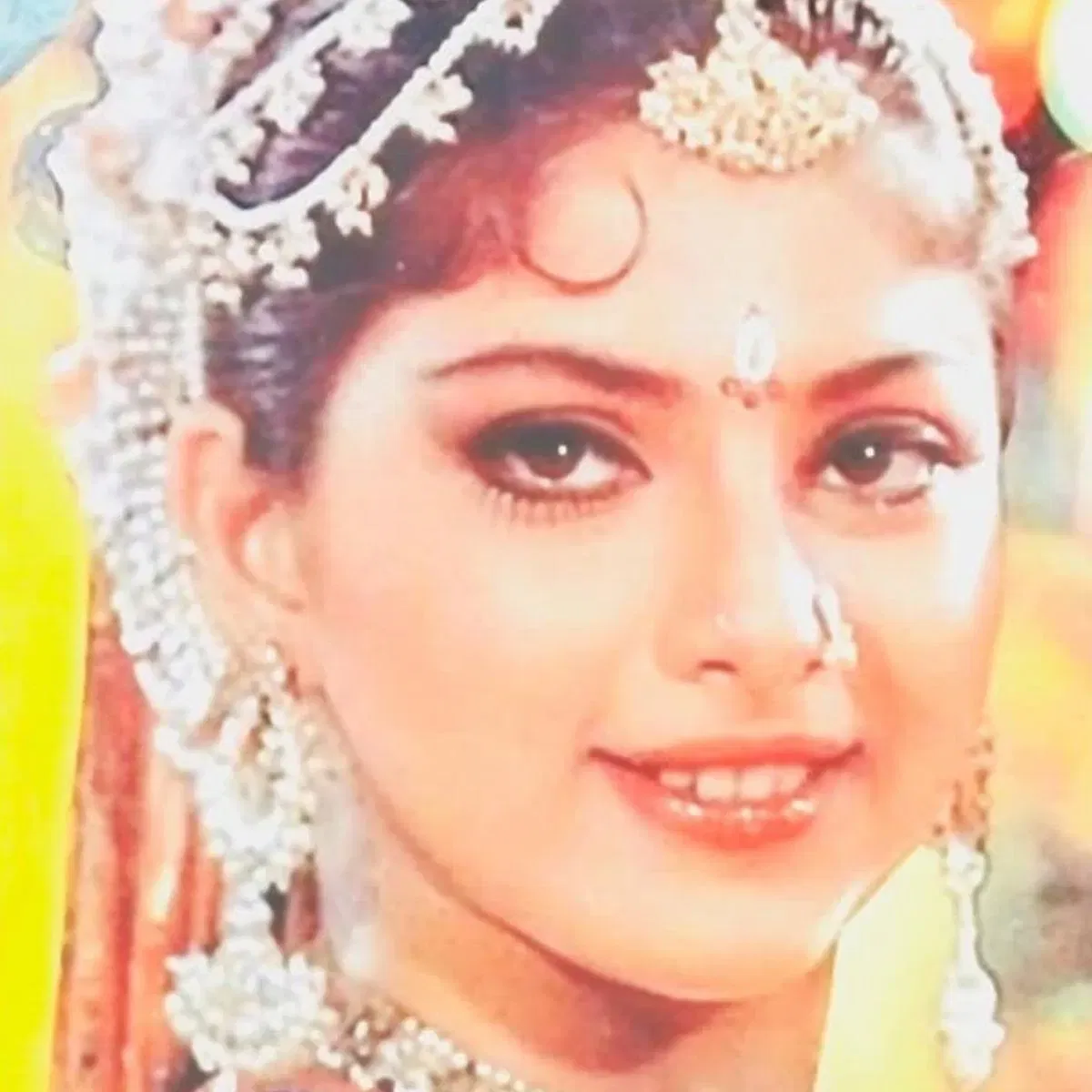 घटस्फोटानंतर फक्त एका वर्षानंतर, अभिनेत्रीने तिच्या प्रियकराशी लग्न केले. मुरली देखील हिंदू धर्माचा आहे. खरं तर, त्याने तिच्या मुलासमोरच अभिनेत्रीशी दुसरे लग्न केले. ती मुलगा आणि पतीसोबत मुंबईत राहू लागली होती.