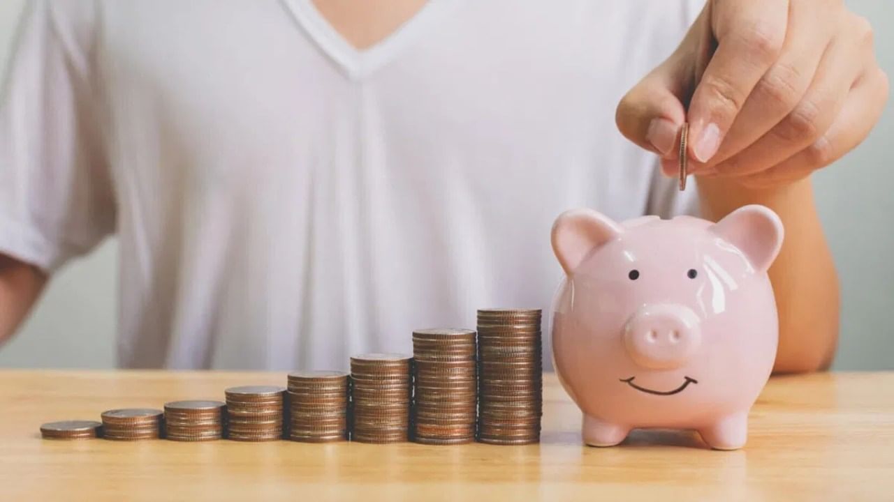 SIP की सुकन्या योजना? कोणता पर्याय मुलांच्या शिक्षणासाठी फायदेशीर? जाणून घ्या