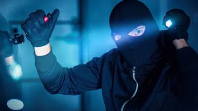 फिल्मी स्टाईल पाठलाग, अंधाराचा फायदा घेत व्यापाराला लुटलं; कल्याणमध्ये रात्री 9.30 वाजता काय घडलं?