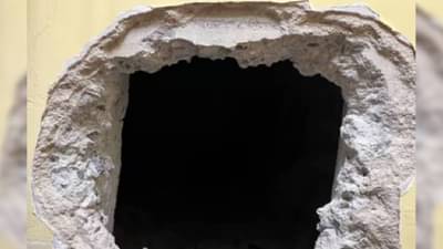 रात्री तरुणांनी फिल्मी स्टाईलने बोगदा खोदला, 85 कोटींचे दागिने लांबवले