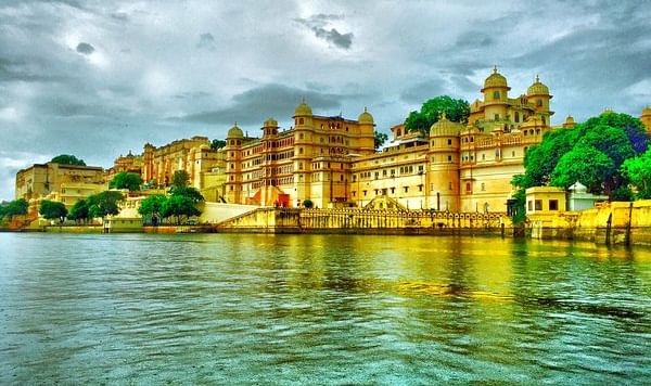 उन्हाळ्यात कमी बजेट ट्रिप प्लॅन करताय? ही जागा तुमच्यासाठी परफेक्ट ठरू शकते!