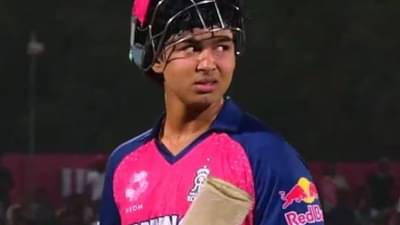 सर्वात कमी वयात डेब्यू, पहिल्या चेंडूवर षटकार... 14 वर्षीय वैभव सूर्यवंशी याच्या नावावर अनेक विक्रम