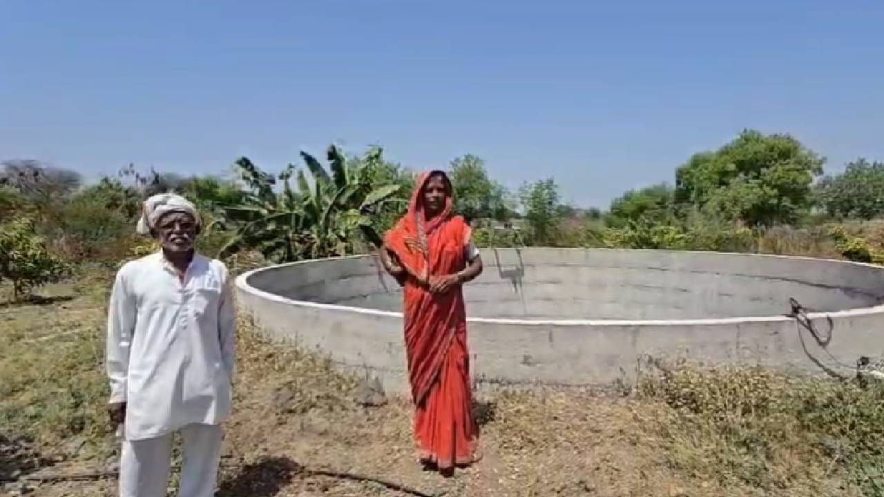 ज्यांच्या शेतात पाण्याची चोरी झाली ते शेतकरी दोन दिवस आपल्या नातेवाईकांकडे लग्नाच्या कार्यक्रमासाठी गेले होते. याचाच फायदा घेऊन हा प्रकार अज्ञात लोकांनी केल्याचा आरोप त्यांनी केला. 